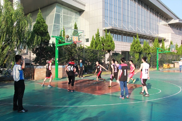 2015/2016学年信息学院新老研究生篮球友谊赛