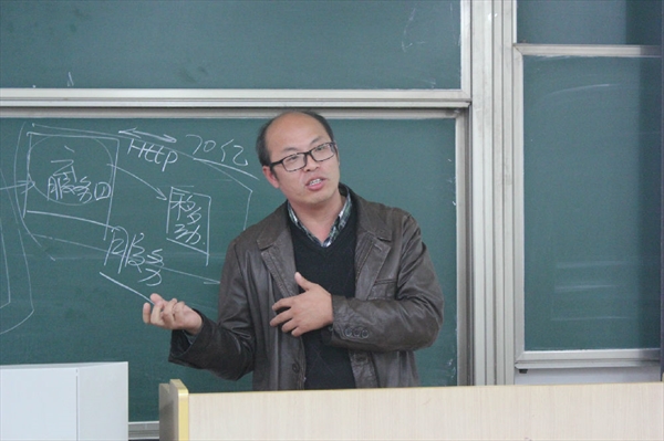 包晓安老师宣讲.JPG